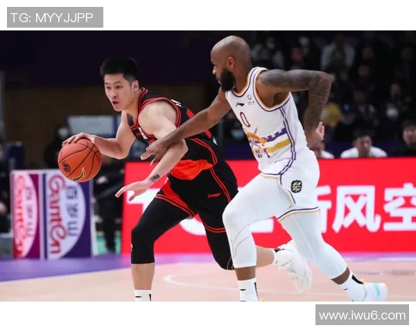 广东与江苏2019季后赛精彩回顾及关键时刻分析