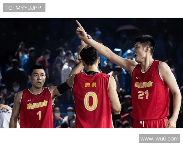 方硕在篮球赛场上的崛起与挑战：从新星到领军人物的成长历程分析