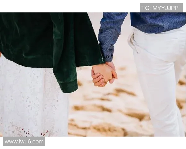 老男人与老太婆的幽默对话揭示了爱情与人生的真谛与智慧