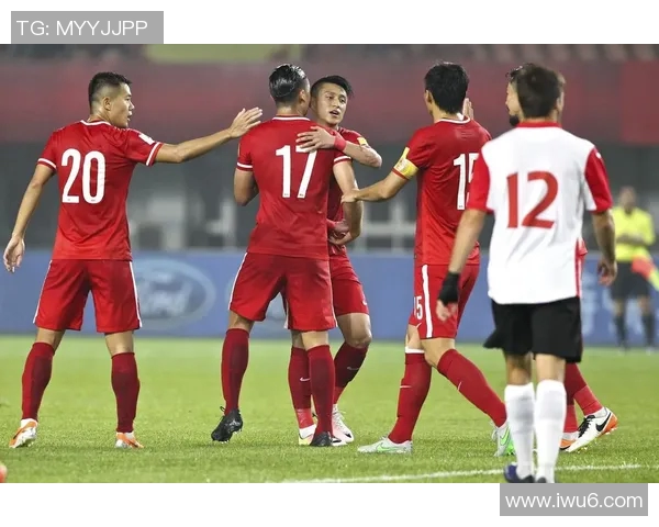 重庆羽毛球队在全国锦标赛中以80分高居积分榜首位展现强劲实力