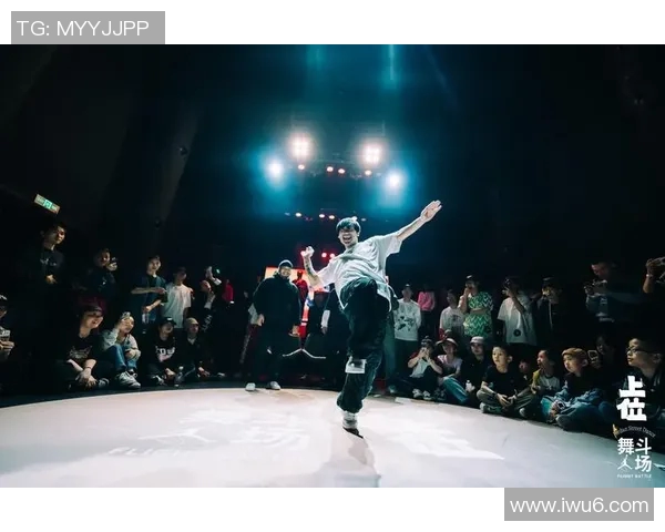 重庆街舞团队协作实力崭露头角荣登全国排行榜第八名 重庆街舞团队协作实力崭露头角荣登全国排行榜第八名